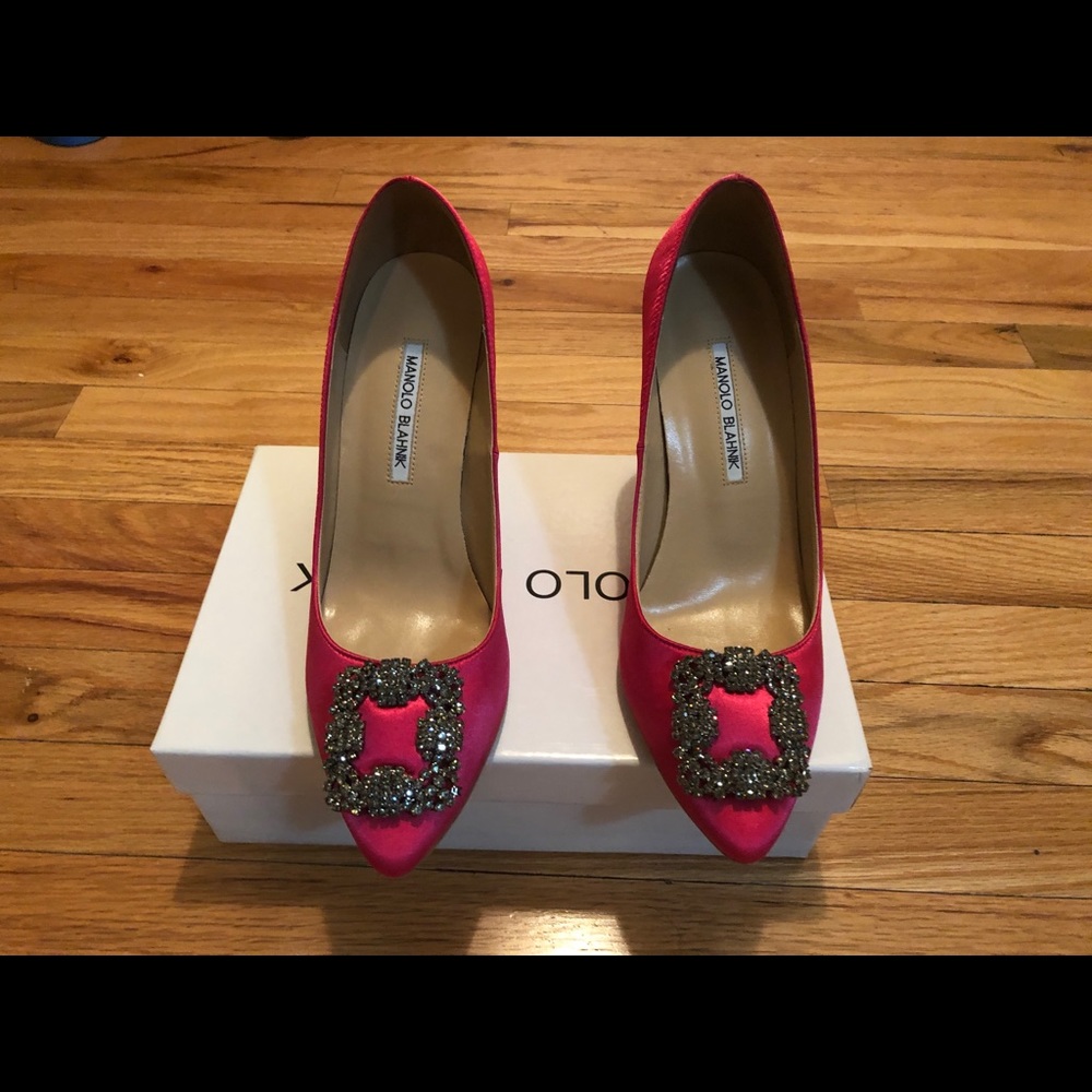 Pink Manolo Blahnik Hangisi